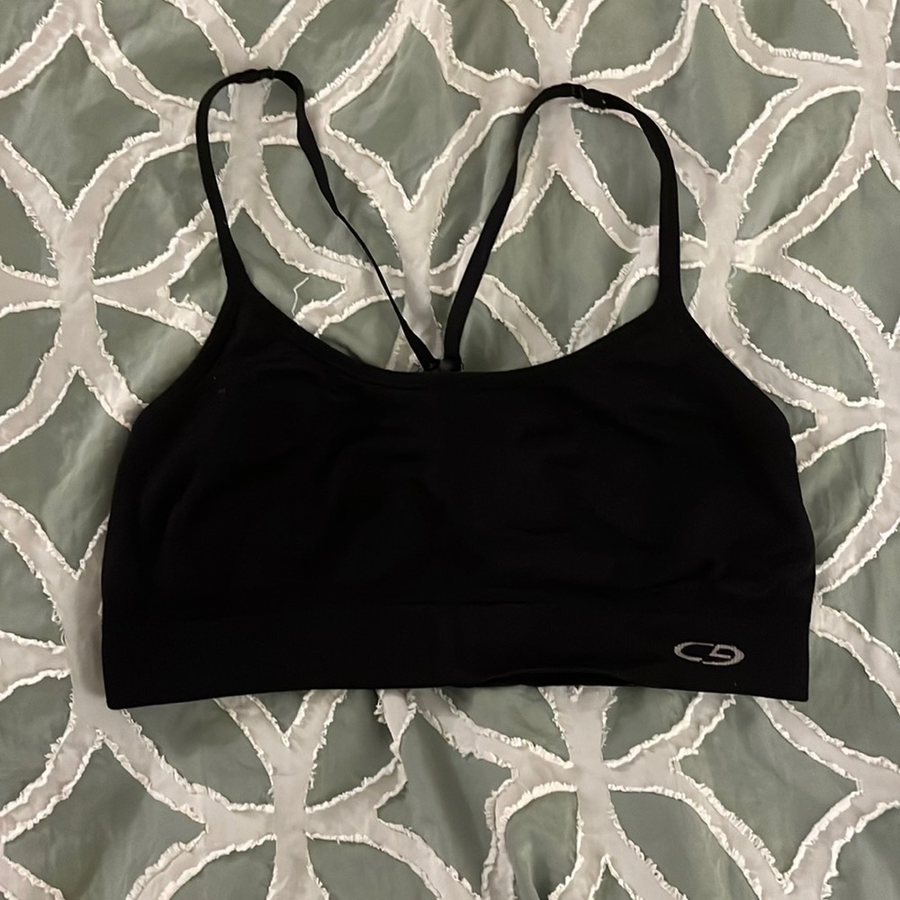 Black sports bra